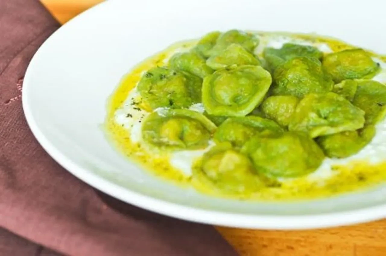 Gelinim Mutfakta Zümrüt Mantı nasıl yapılır? Yeşil rengi bu tarifle tam oturacak