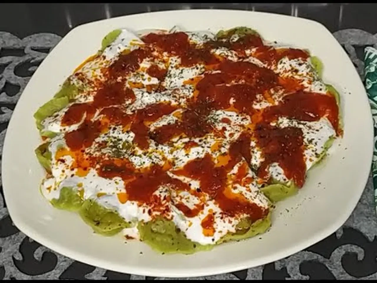 Gelinim Mutfakta Zümrüt Mantı nasıl yapılır? Yeşil rengi bu tarifle tam oturacak