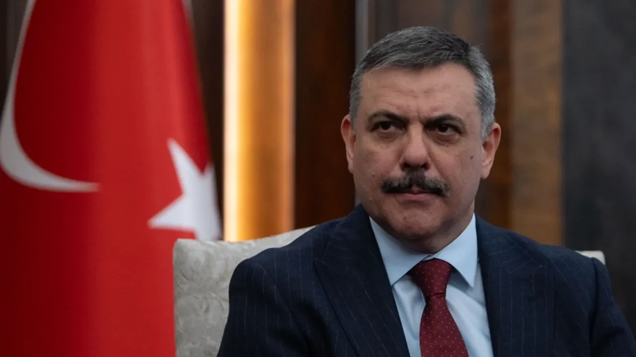 İçişleri Bakanı Mustafa Çiftçi son noktayı koydu: APP plakada 140 bin TL ceza dönemi başladı, multimedya sistemleri hakkında yönetmelik hazırlanacak