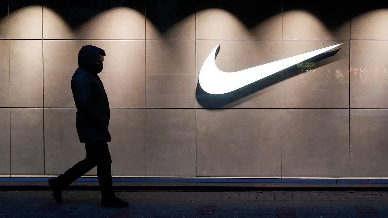 Nike’ta beklenti krizi: Hisseler çakıldı