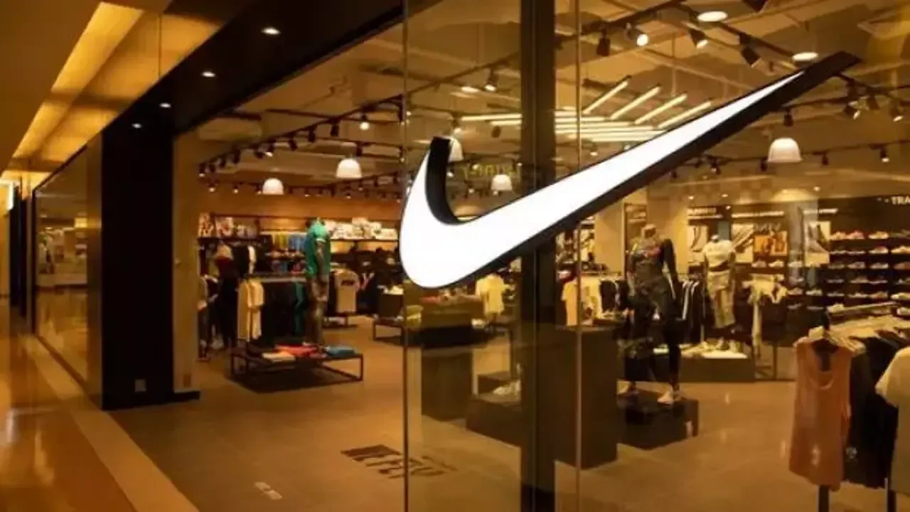 Nike’ta beklenti krizi: Hisseler çakıldı