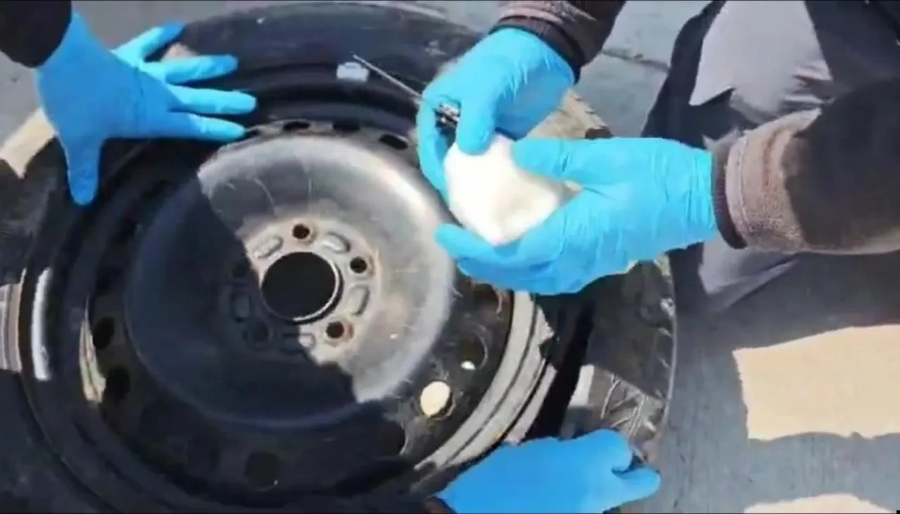 Şanlıurfa’da narkotik darbesi: Zehir tacirinin uyuşturucu zulası polisin dikkati sayesinde ele geçirildi