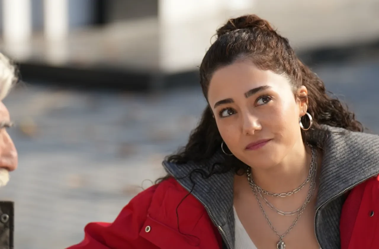 Sevdiğim Sensin'de Kadir'in nişanlısı Fatma kimdir? Fatma rolünü üstlenen Ezgi Kaya kimdir, kaç yaşında? Ezgi Kaya'nın oynadığı diziler