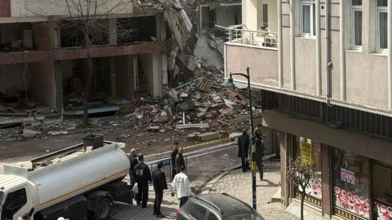 Zeytinburnu'nda kontrolsüz yıkım can aldı! Annesinin gözleri önünde 6 yaşındaki küçük kız hayatını kaybetti! 