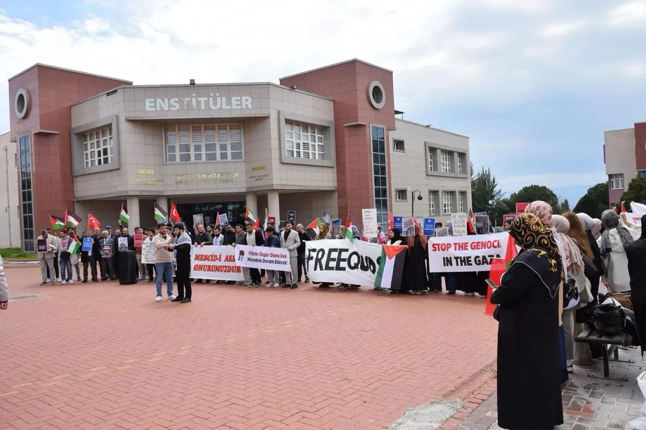 102 üniversitede İsrail’in saldırılarına karşı basın açıklaması