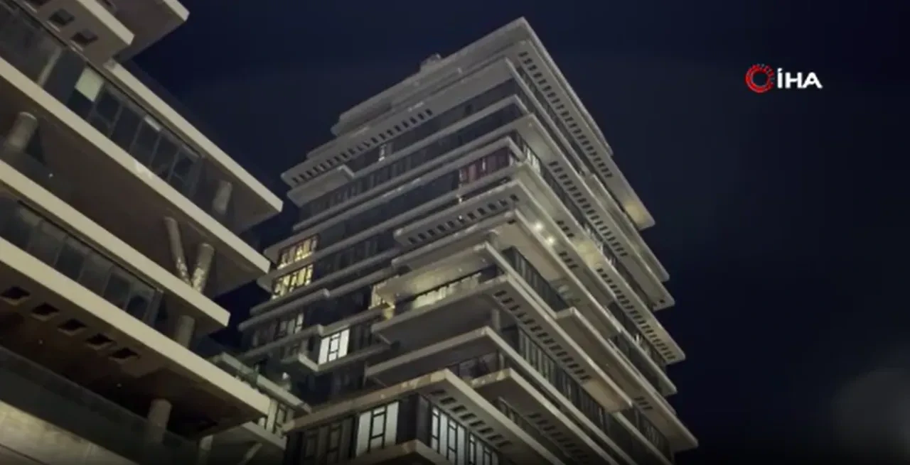 Barışma bahanesiyle gelip kızını katletti: Zeytinburnu’nda evlat katili eski koca kayıplara karıştı!