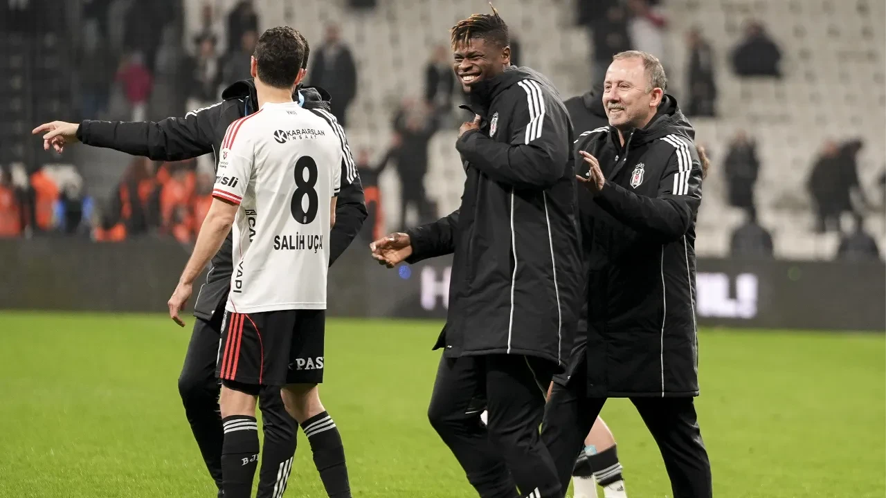 Beşiktaş Antalyaspor maçı kaç kaç bitti? 6 gollü maçta 3 puanı rahat aldı