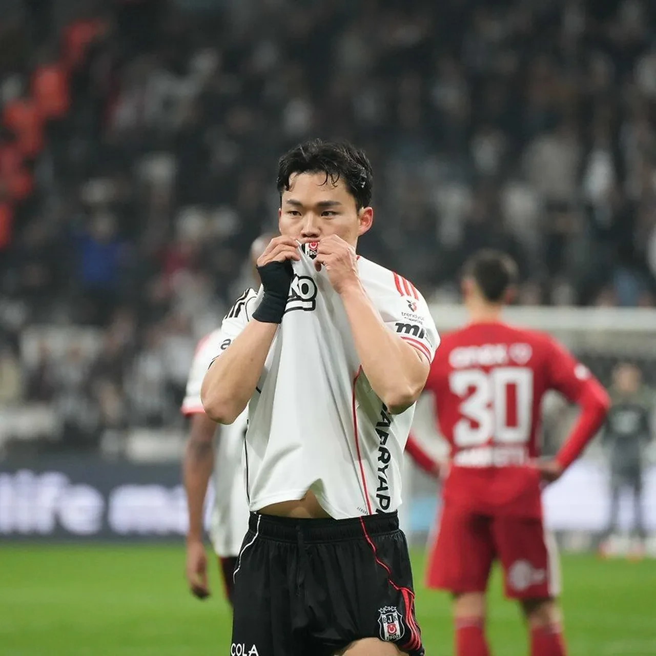 Beşiktaş ve Antalyaspor arasında 6 gollü maç: Dolmabahçe'de Kartal kazandı!
