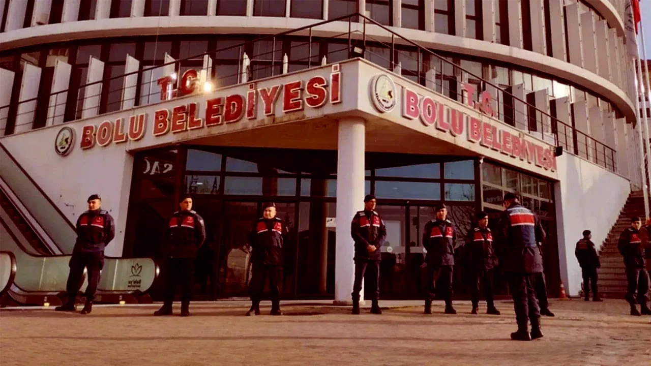 Bolu Belediyesi'ne bir operasyon daha! Başkan yardımcısı dahil 2 kişi gözaltında