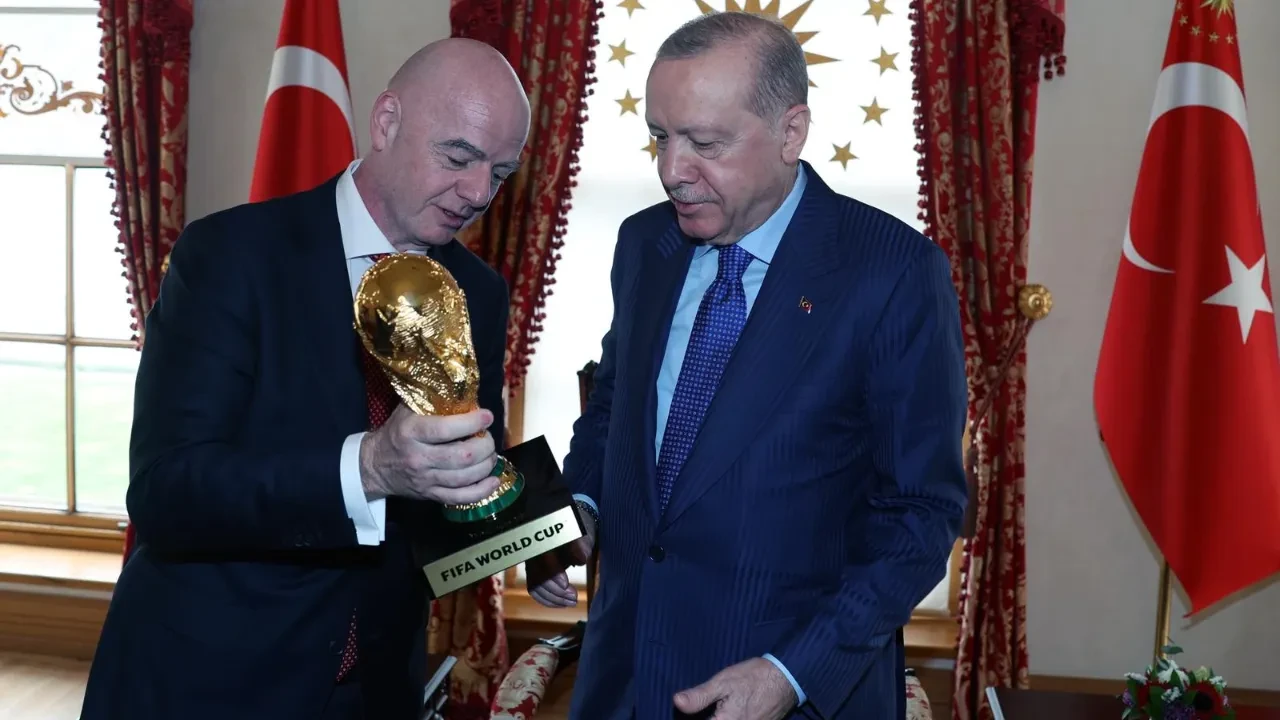 Cumhurbaşkanı Erdoğan, FIFA Başkanı Infantino’yu kabul etti!