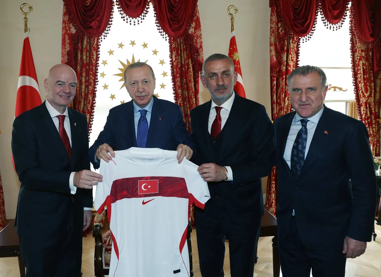 Cumhurbaşkanı Erdoğan, FIFA Başkanı Infantino’yu kabul etti!