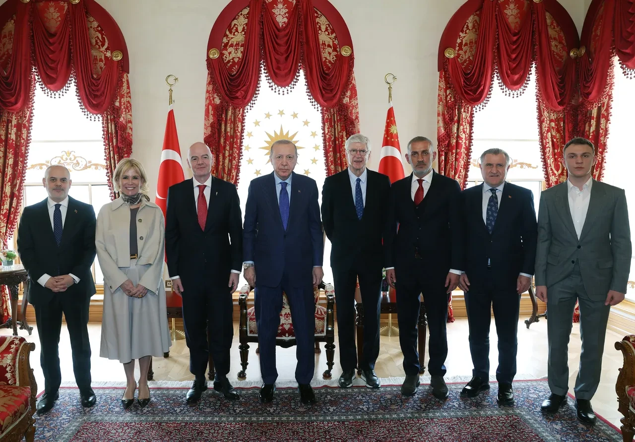 Cumhurbaşkanı Erdoğan, FIFA Başkanı Infantino’yu kabul etti!