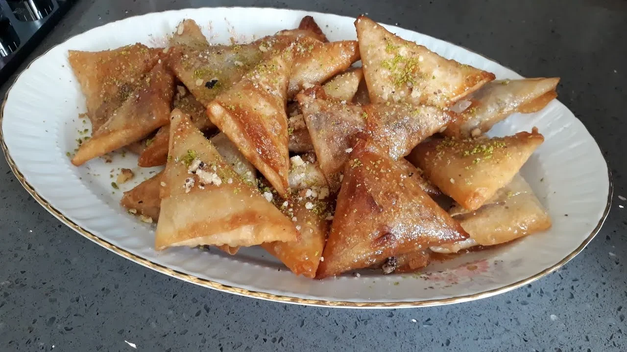 Gelinim Mutfakta irmikli muska tatlısı nasıl yapılır? Kıyır kıyır şerbetiyle ağızda dağılıyor