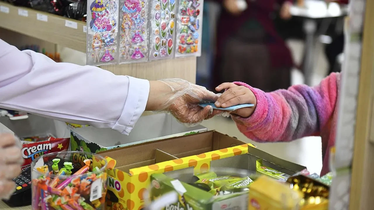 İstanbul'da öğrencilere aylık 2 bin TL kantin desteği: Vali Gül şartları açıkladı