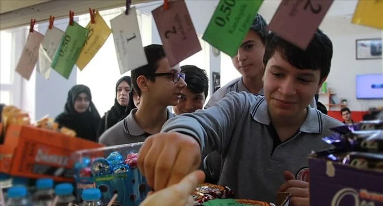 İstanbul'da öğrencilere aylık 2 bin TL kantin desteği: Vali Gül şartları açıkladı