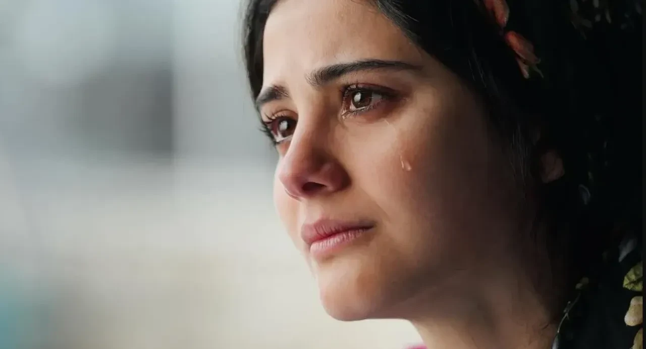 Sevdiğim Sensin'de Civan itiraf etti: Derya yaşıyor! Sevdiğim Sensin dizisi son bölüm izleyenlerin nefesini kesti