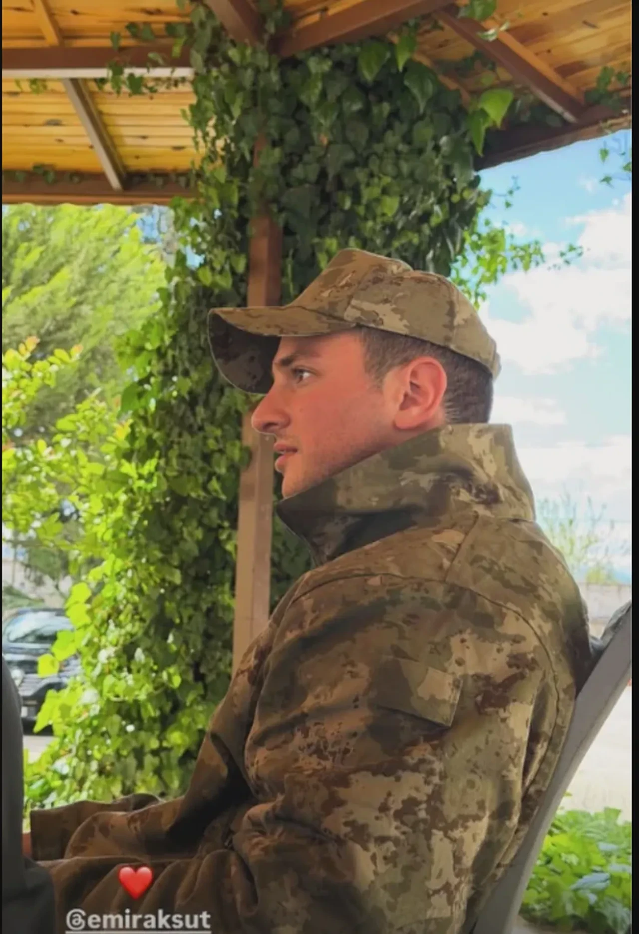 Sibel Can'ın küçük oğlu Emir Aksüt asker oldu 