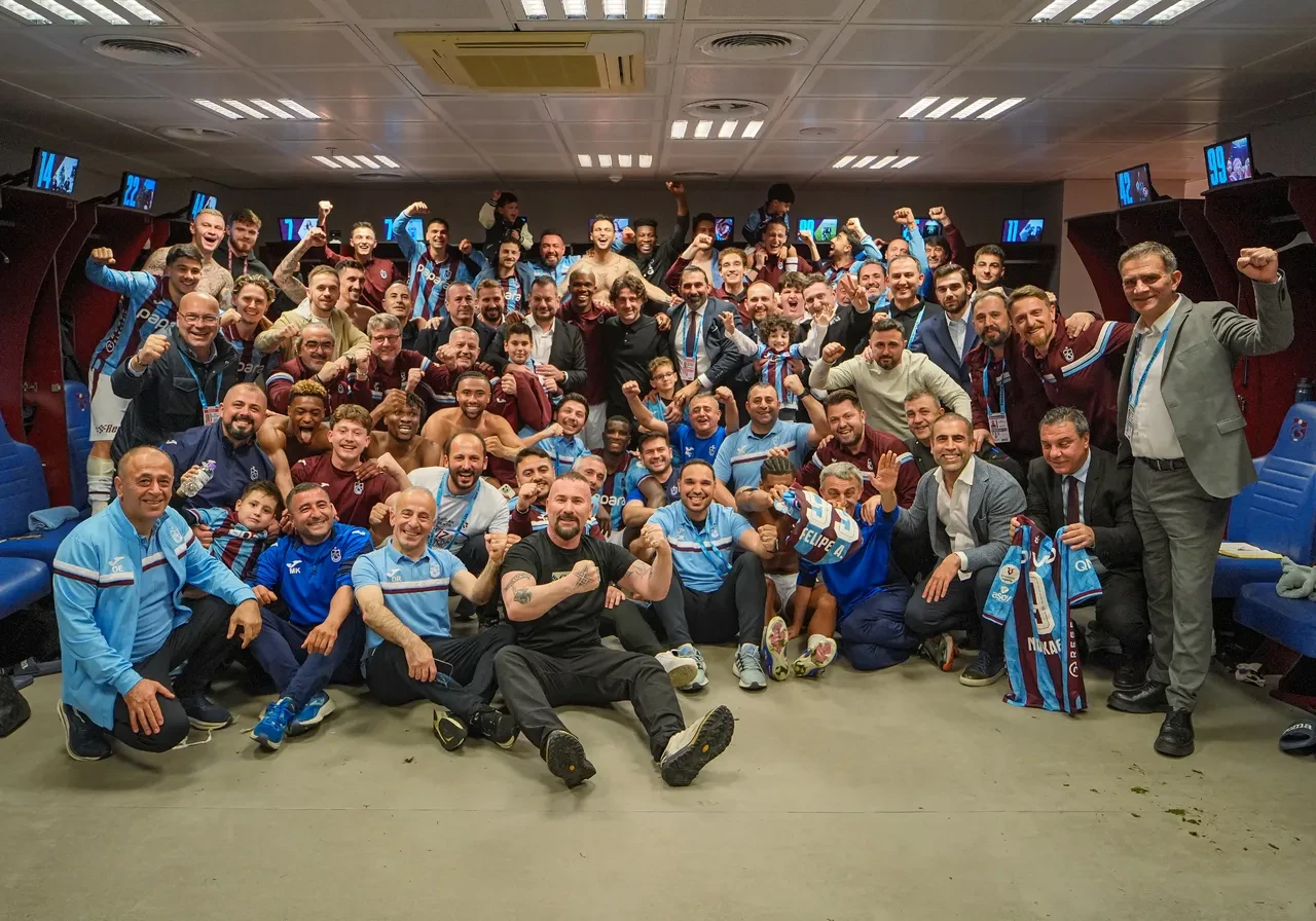 Trabzonspor Alanyaspor deplasmanında | SÜPER LİG CANLI MAÇ ANLATIMI