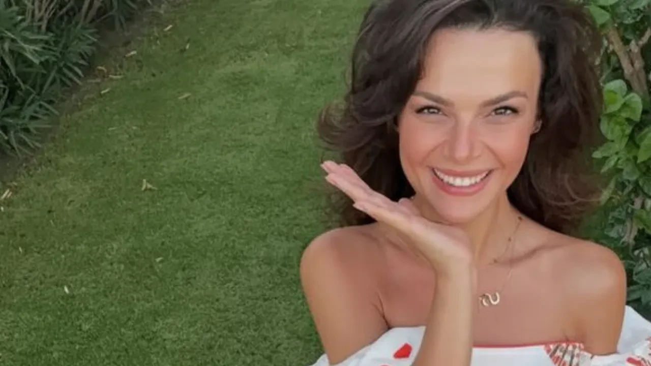 Uzak Şehir’in Alya’sı Sinem Ünsal artık İstanbul’da! Hikayesi şimdiden merak konusu oldu