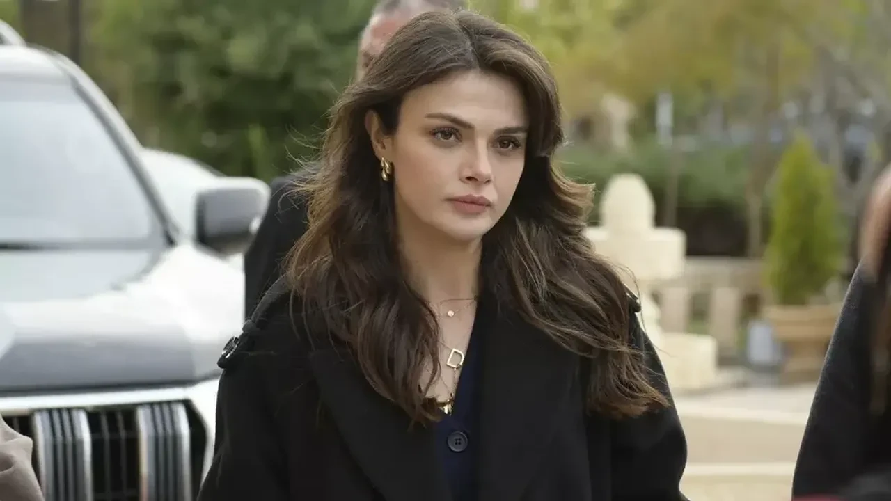 Uzak Şehir’in Alya’sı Sinem Ünsal artık İstanbul’da! Hikayesi şimdiden merak konusu oldu