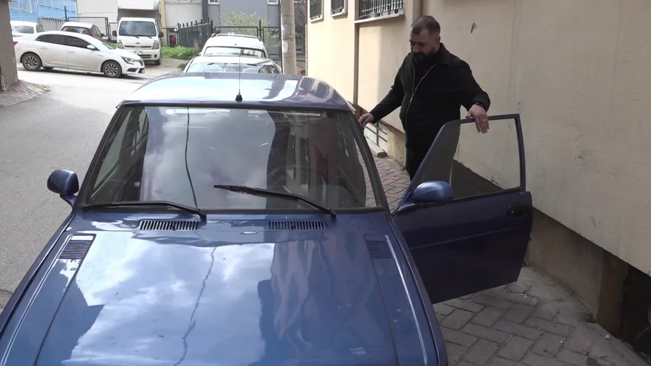 Yarım ekmek döner karşılığı satılan araba gündem oldu! 'Kar ederiz diye aldık ama...'