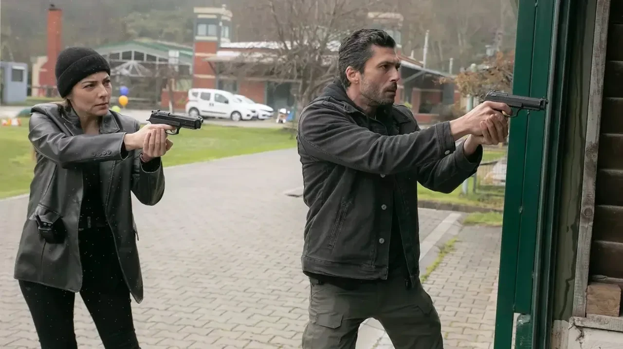 Arka Sokaklar 746. bölümde büyük çatışma! Arka Sokaklar yeni bölüm Rıza Baba'ya ne olacak, gözaltına mı alındı?