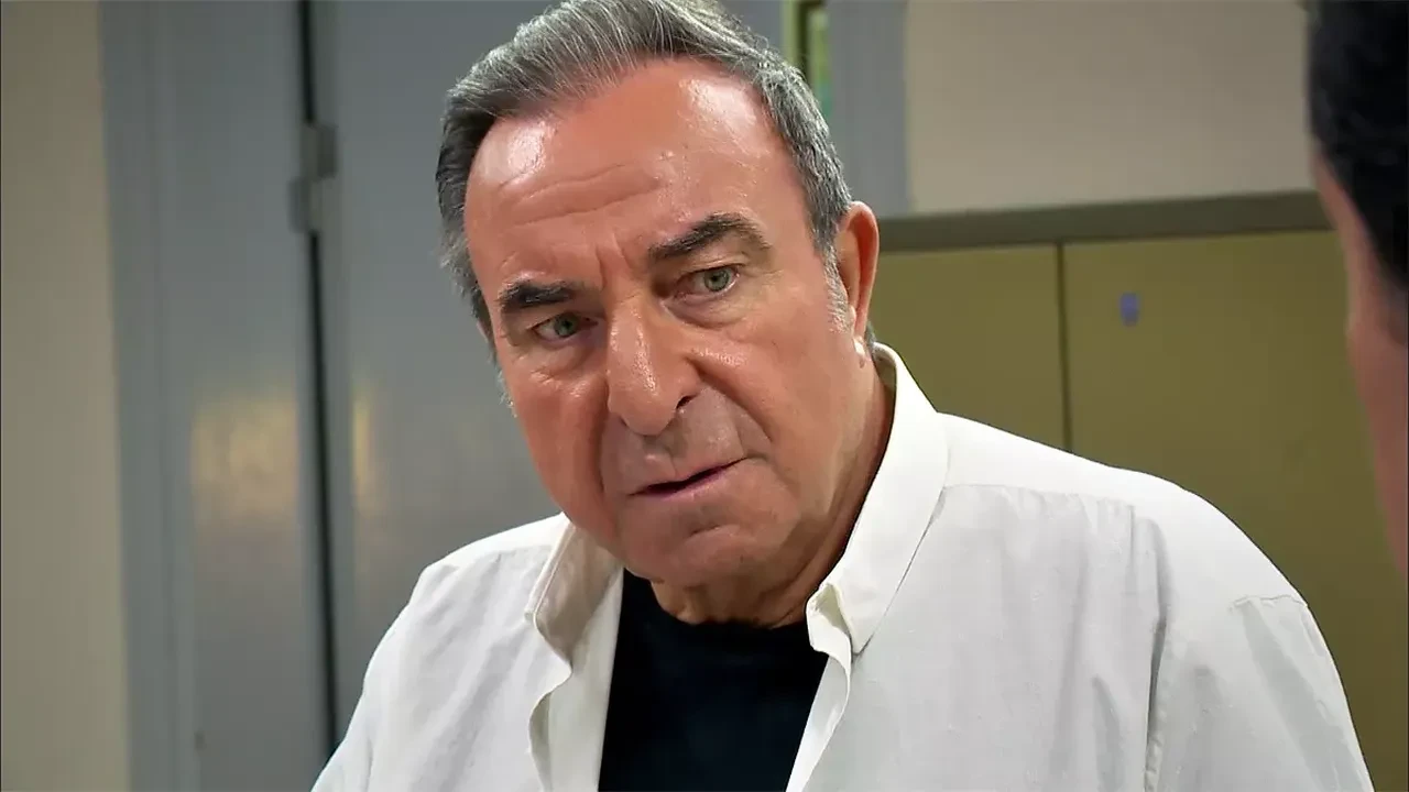 Arka Sokaklar 746. bölümde büyük çatışma! Arka Sokaklar yeni bölüm Rıza Baba'ya ne olacak, gözaltına mı alındı?