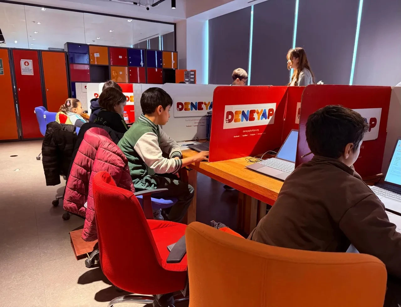 DENEYAP Türkiye 2026 E-Sınav süreci başlıyor: 182 bin öğrenci teknoloji yolculuğuna adım atıyor!