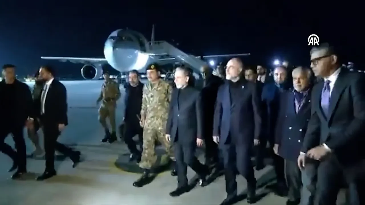 Dünyanın gözü kulağı Pakistan'daki kritik görüşmelerde! ABD ve İran heyetleri İslamabad'a ulaştı