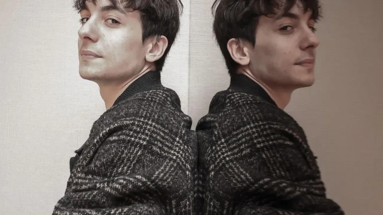 Emir Berke Zincidi Palas Pandıras dizisi kadrosunda! Öyle Bir Geçer Zaman Ki’nin Osman’ı Osi karakteriyle geliyor! 