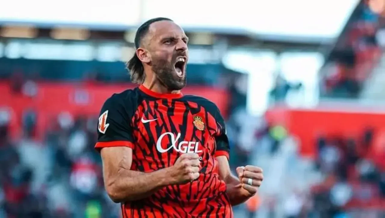 Fenerbahçe eski aşkına kavuşuyor! Yıldız golcü 6 yıl sonra dönüyor: Bonservis bedeli belli oldu