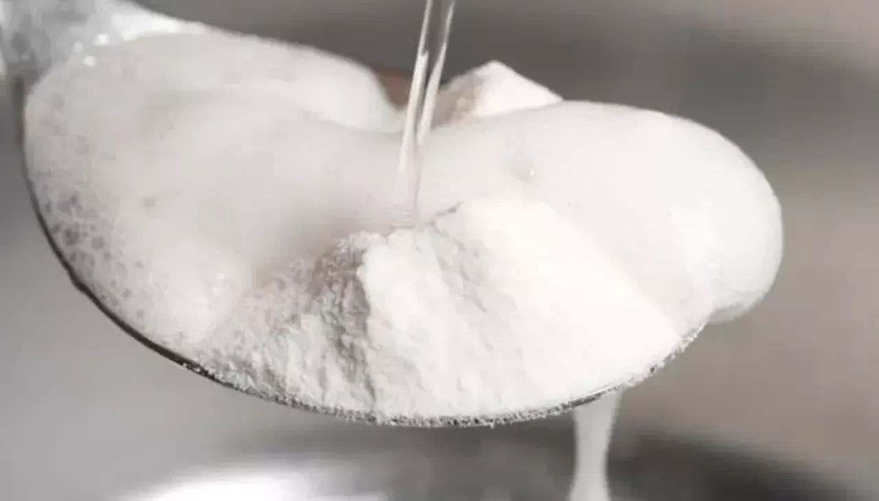 Halılara karbonat döküp süpürün! İşte temizlikteki ilk tüyo