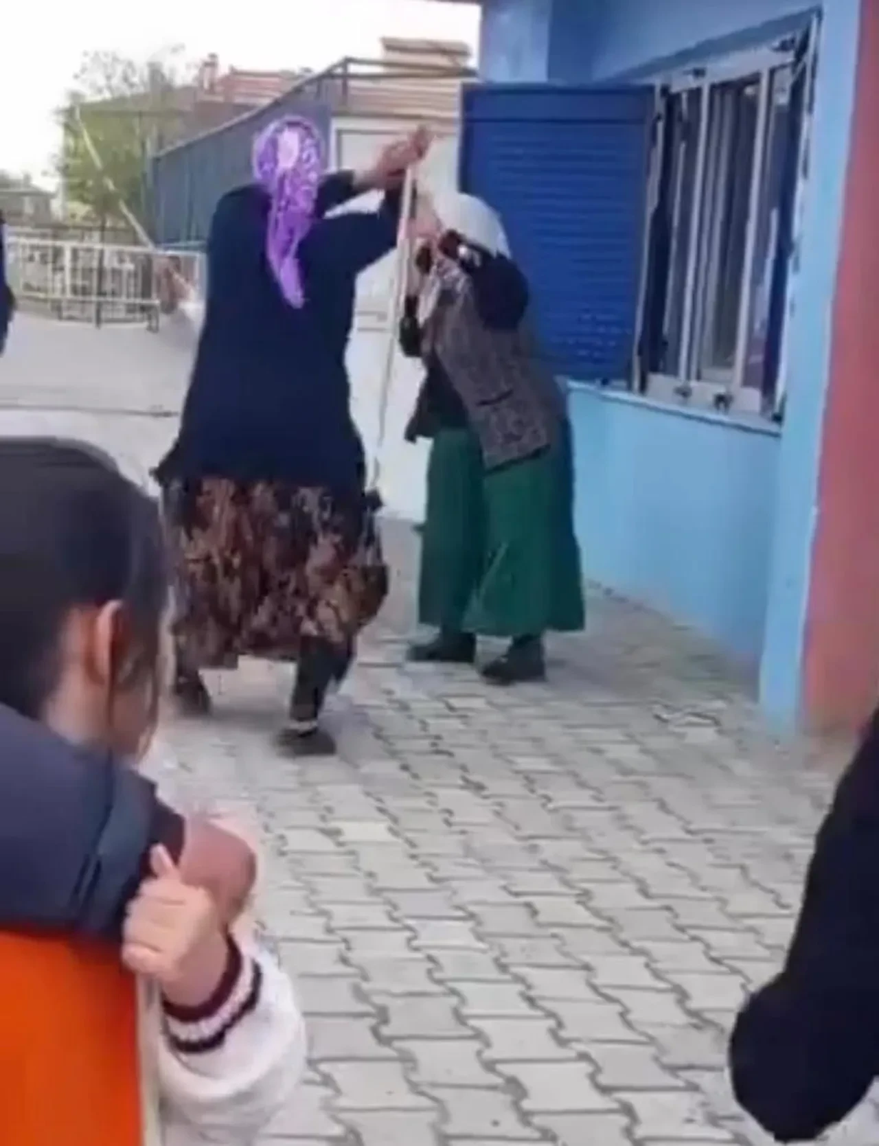 Iğdır'da okul bahçesinde kavga