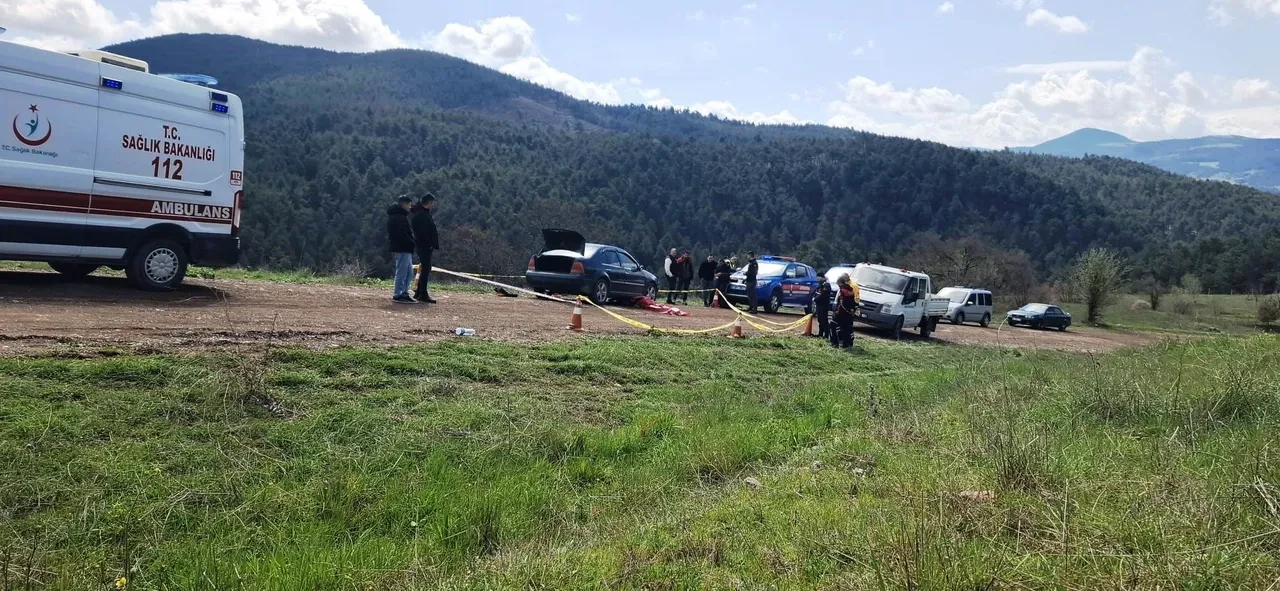 Kendi aracının altında ölü bulundu! Kütahya'da akılalmaz olay