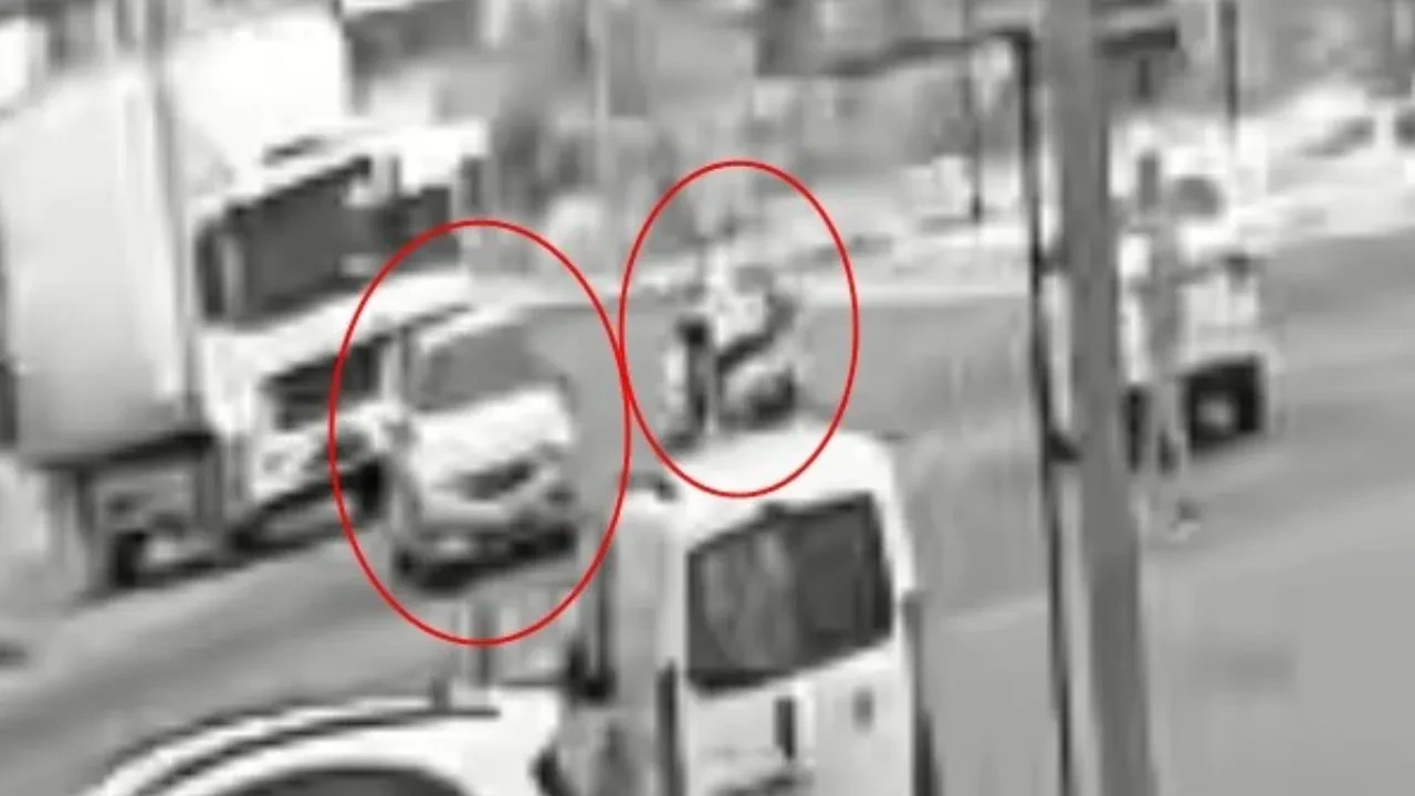 Otomobille çarpıştı, motosikletten fırladı! Tekirdağ'daki feci kaza kamerada