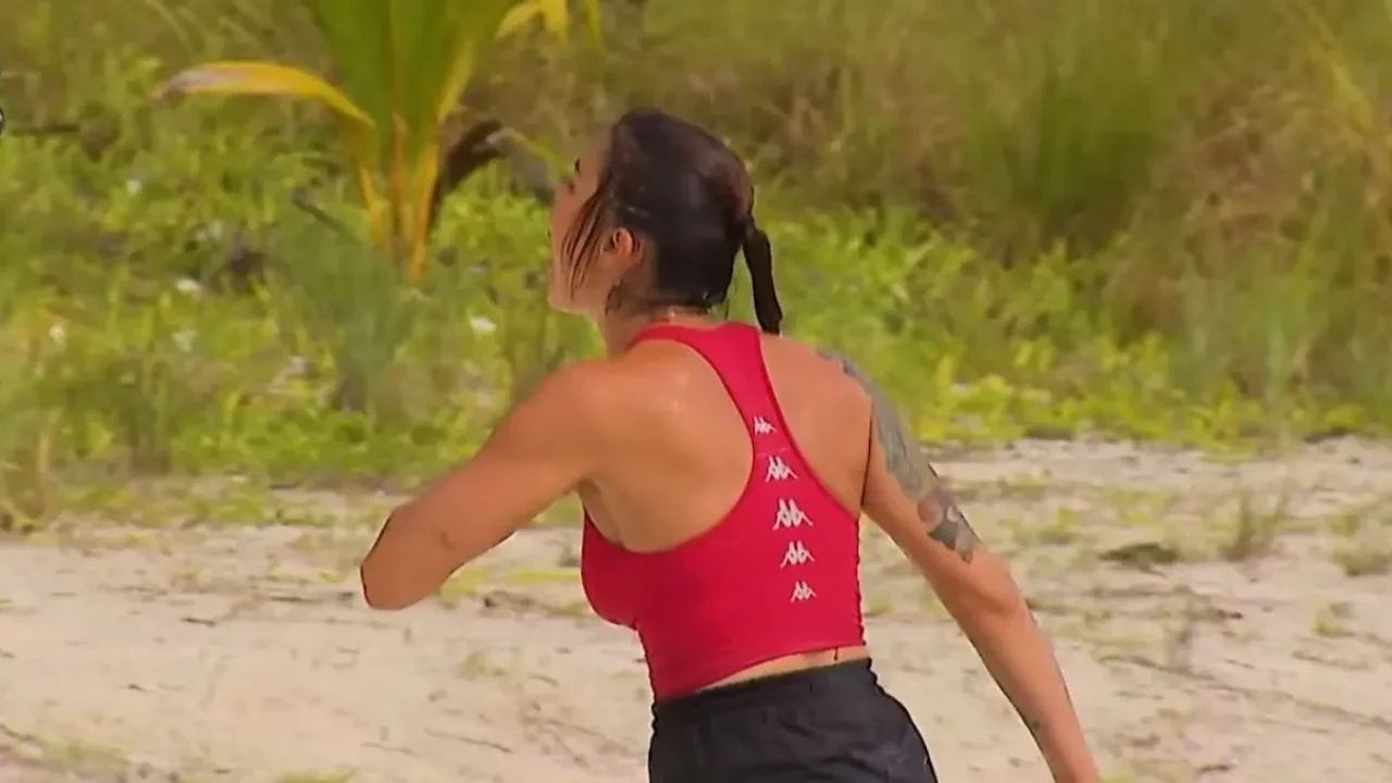 Survivor Nefise’den Seda’ya olay sözler! “Bana özeniyorsun” iddiası gündem oldu