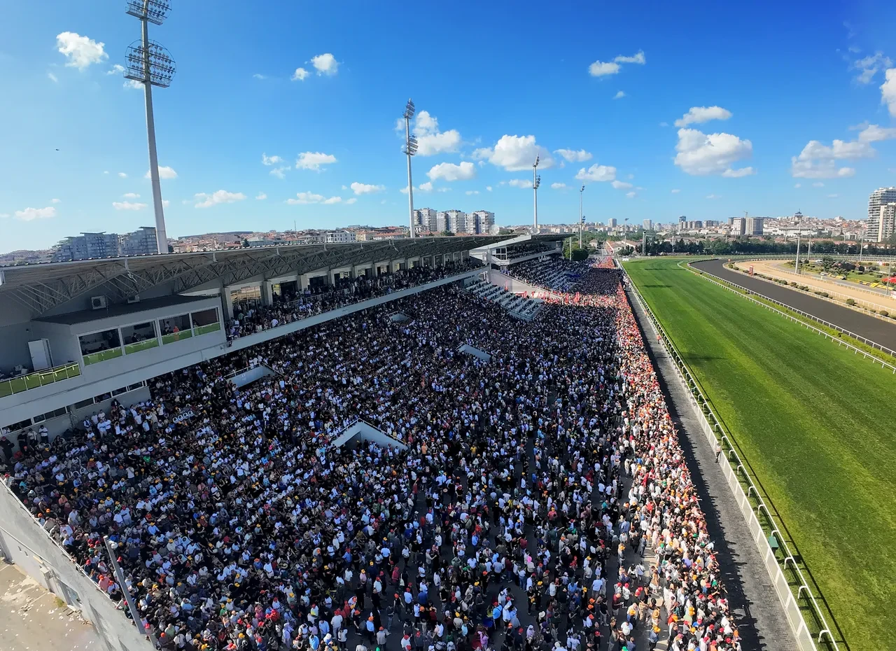 TJK'den 100. Gazi Koşusu'na özel logo! Dev yarışın logosu tanıtıldı