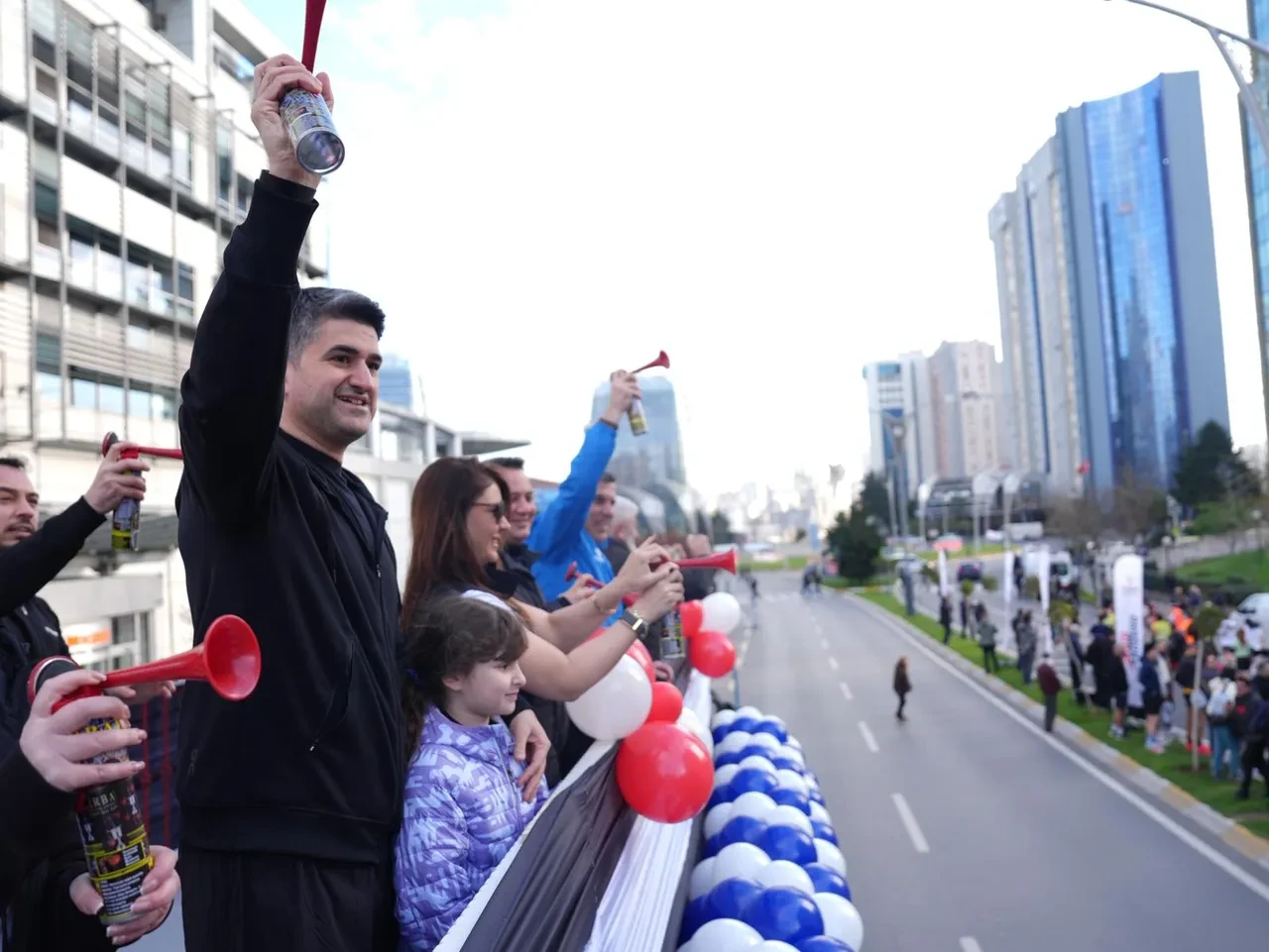 Ataşehir’de bir ilk: 1200 sporcu Ata Koşusu’nda ter döktü