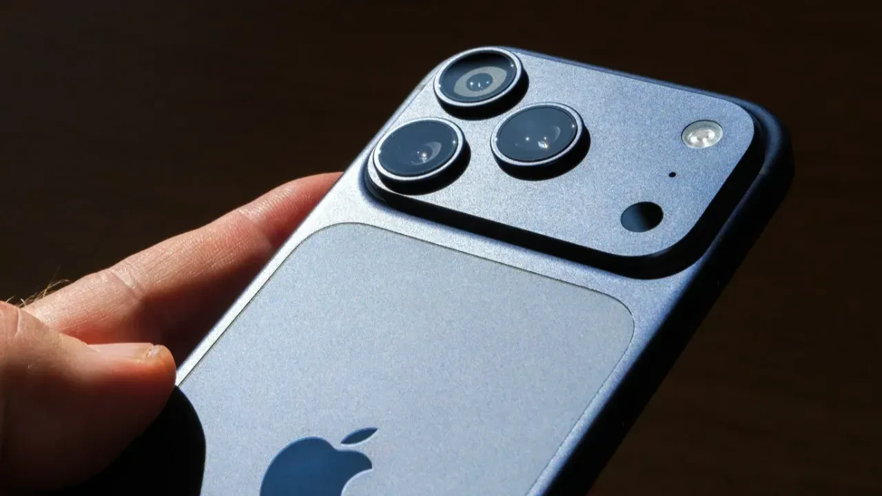 Bellek krizi akıllı telefon devlerini zorluyor: “Ultra” modeller rafa kalkabilir