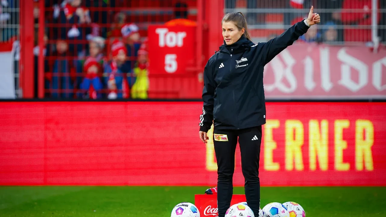 Bundesliga ilk kadın teknik direktörle tarihe geçti! Union Berlin’in başına Marie-Louise Eta geldi