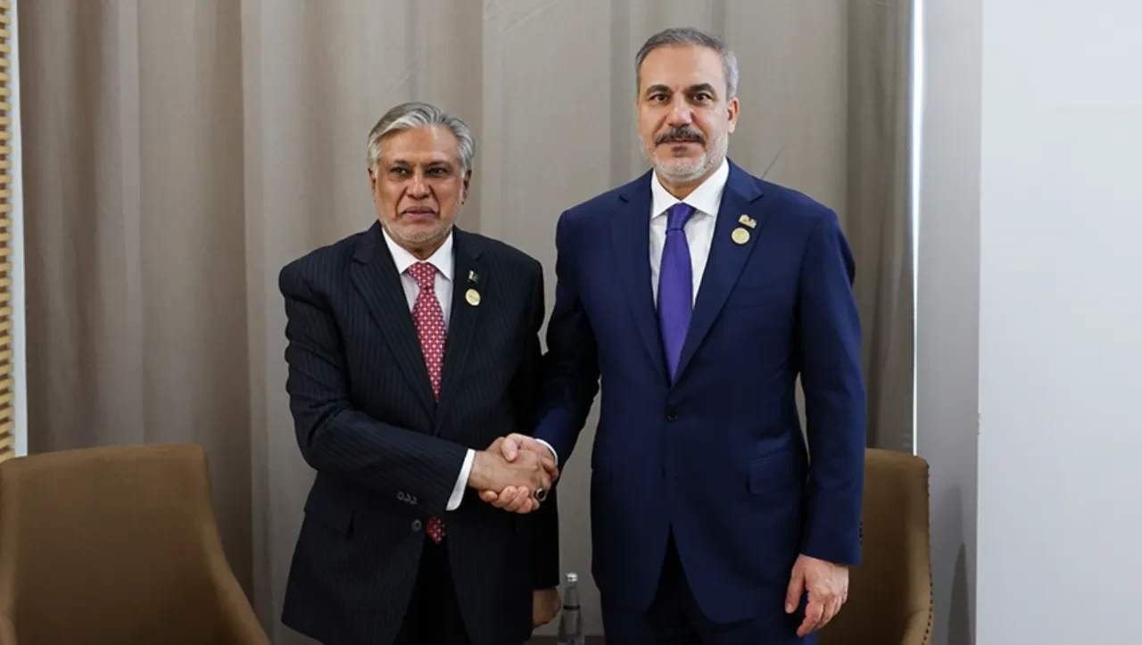 Dışişleri Bakanı Hakan Fidan Pakistanlı mevkidaşı Muhammed İshak Dar ile görüştü