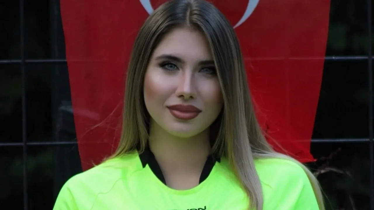 Elif Karaaslan kimdir, kaç yaşında, mesleği ne, aslen nereli? Elif Karaaslan neden gözaltında?