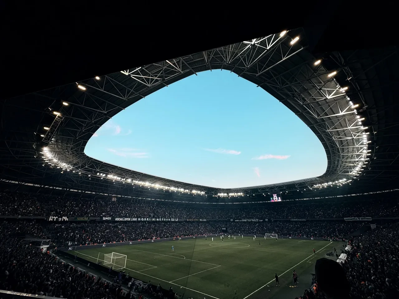 Galatasaray-Kocaelispor | SÜPER LİG CANLI MAÇ ANLATIMI