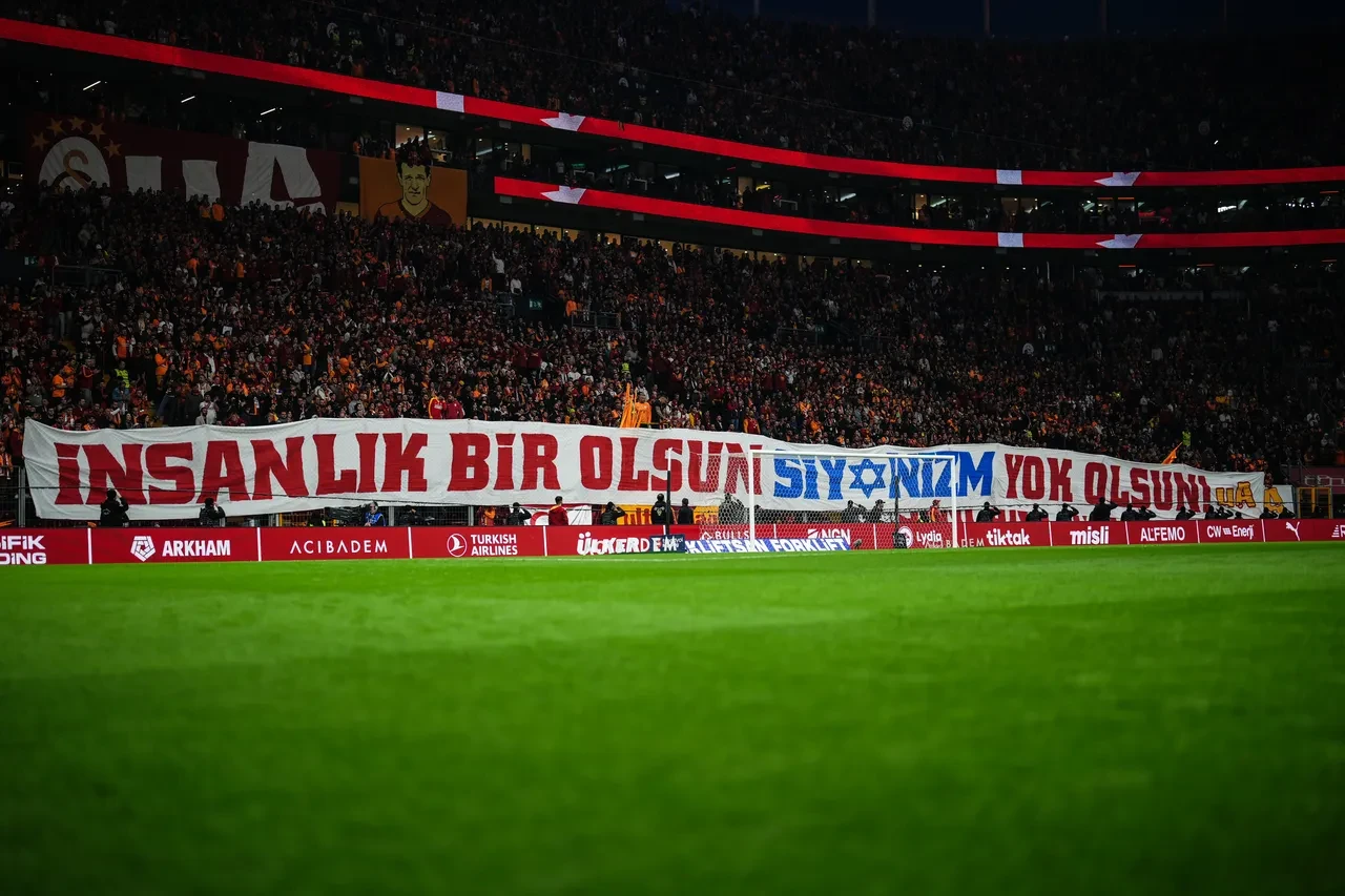 Galatasaray Kocaelispor'a yine takıldı: Süper Lig'de şampiyonluk yarışı alev alev!