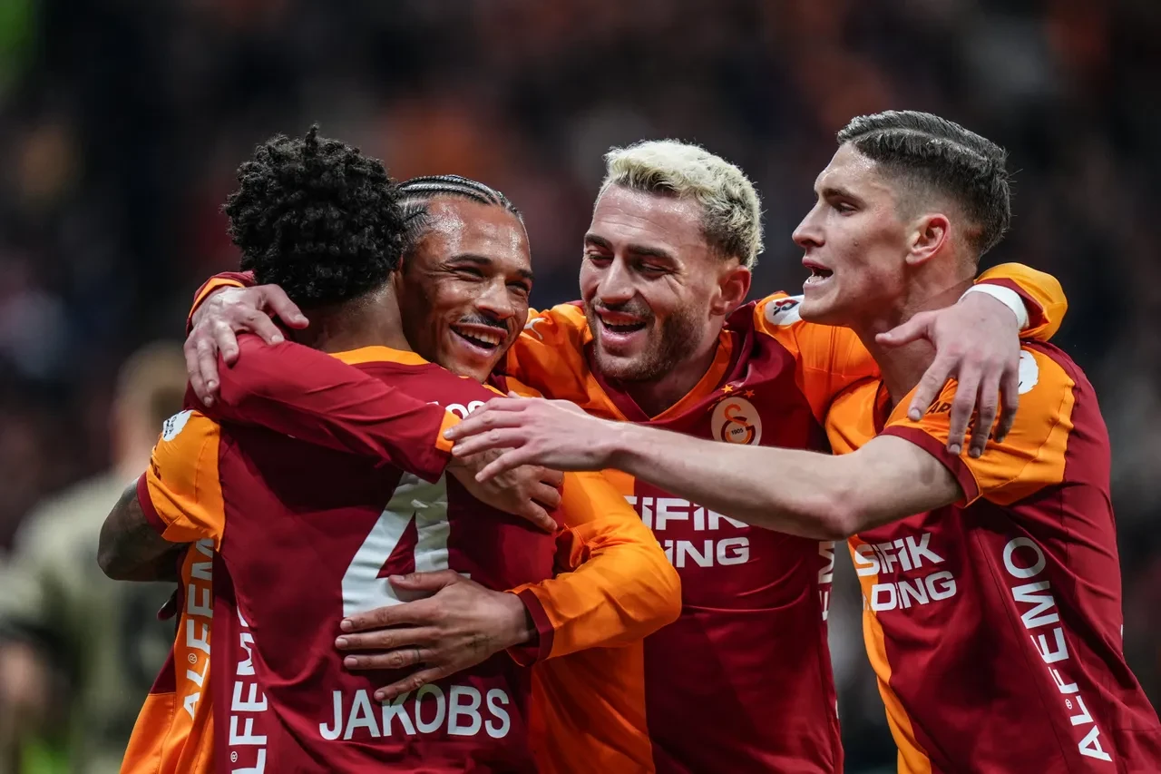 Galatasaray Kocaelispor'a yine takıldı: Süper Lig'de şampiyonluk yarışı alev alev!
