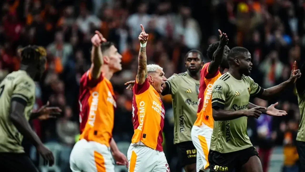 Galatasaraylı futbolculardan şampiyonluk kritiği: Fenerbahçe hesapları gündeme geldi!