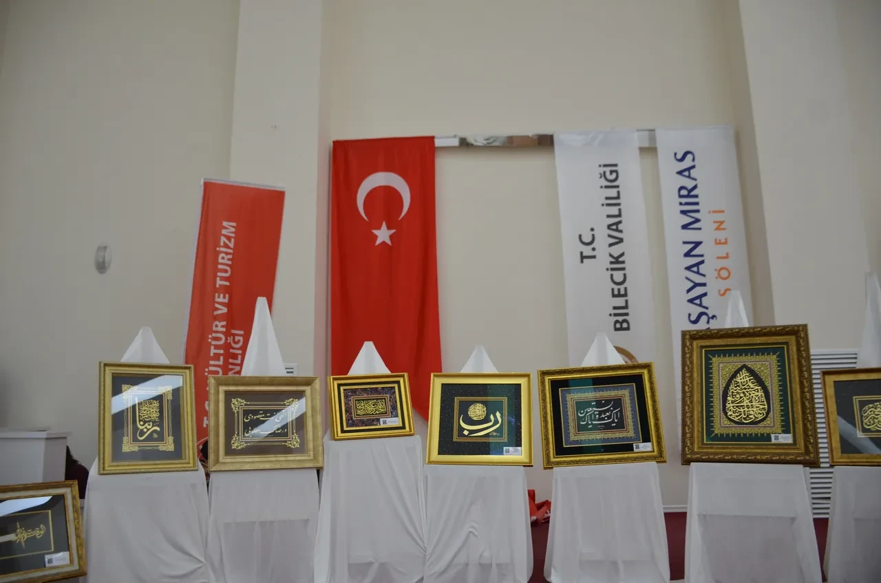 Gündüzleri polis, akşamları naht sanatçısı! Eserleri cami ve türbelerde sergileniyor