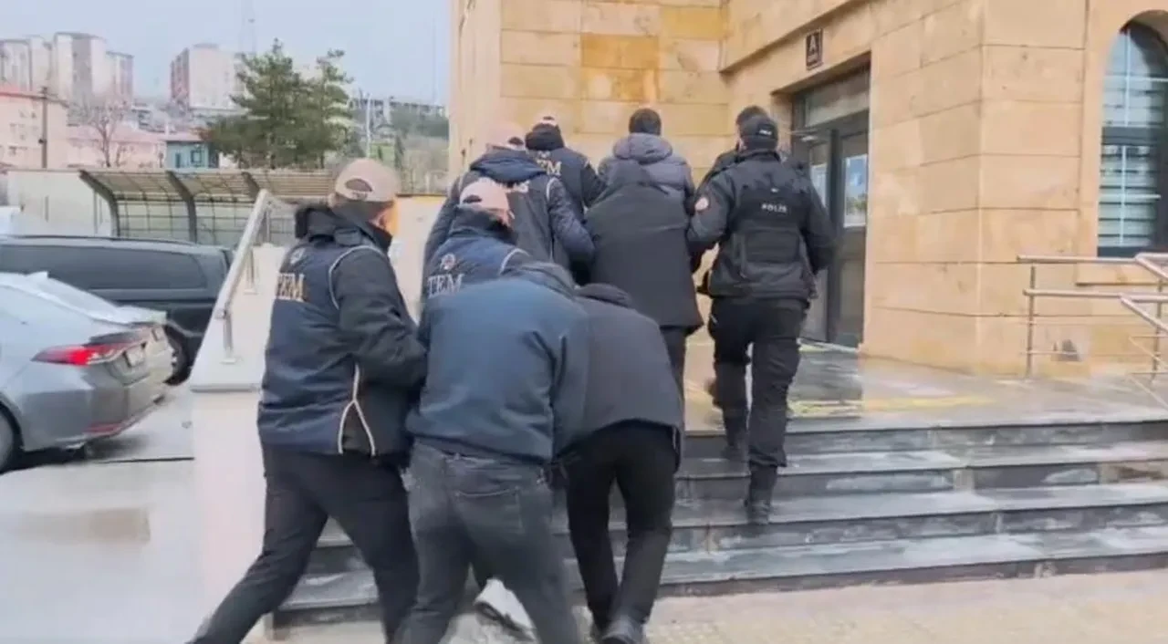 İki ilde eş zamanlı DEAŞ operasyonu: Finans ve eleman ağı deşifre oldu!
