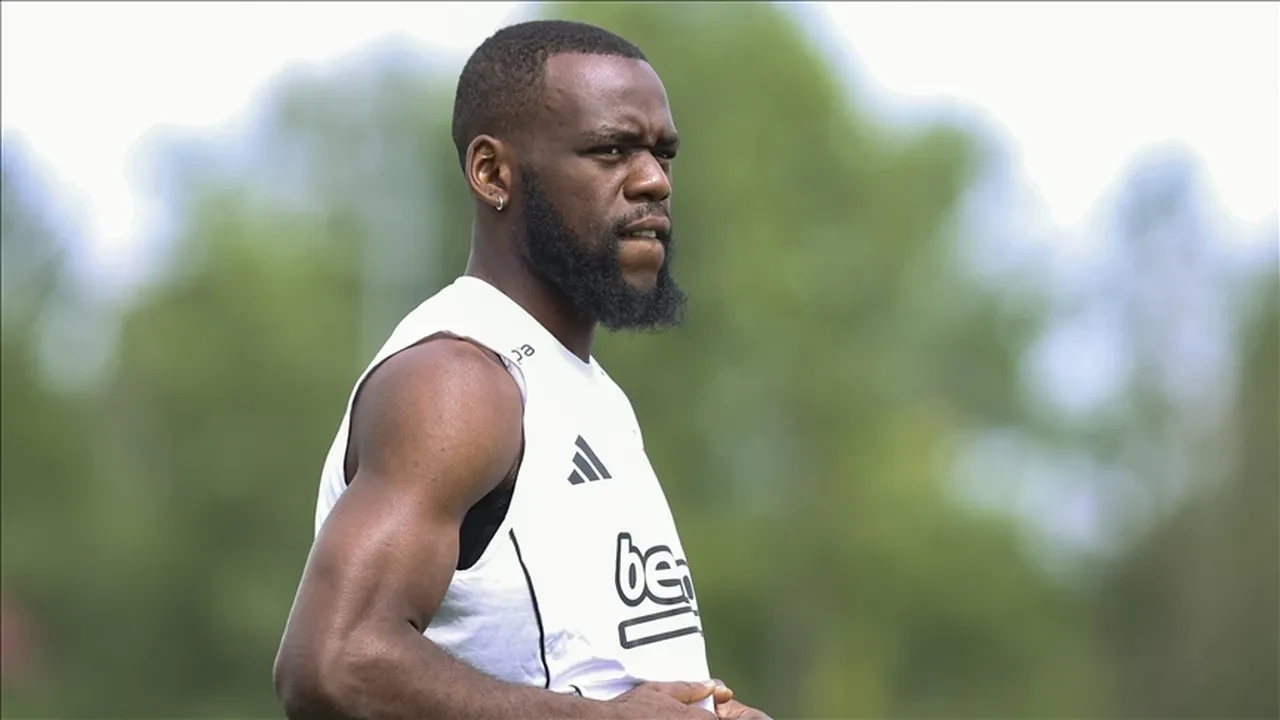 Sergen Yalçın'ın biletini kestiği ilk isim belli oldu! Beşiktaş'ta ayrılık rüzgarı başlıyor