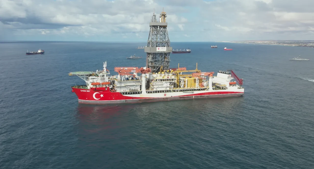 Türkiye’den tarihi adım: İlk yurt dışı sondaj başladı